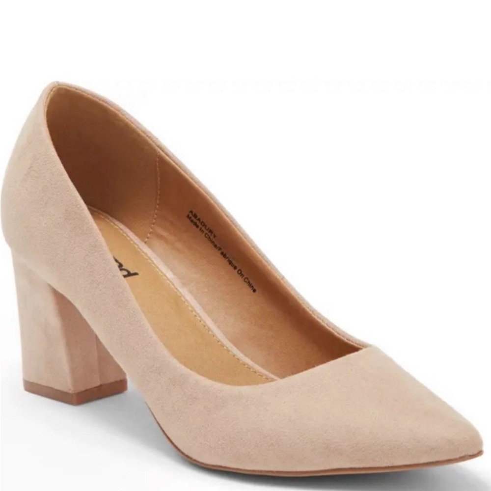 Nordstrom’s Abound Audrey Beige Suede Block Heel Pump, Size 8